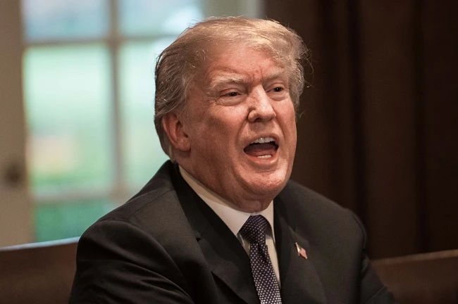 Trump warns: missiles ‘will be coming’, Assad forces vacate military airports