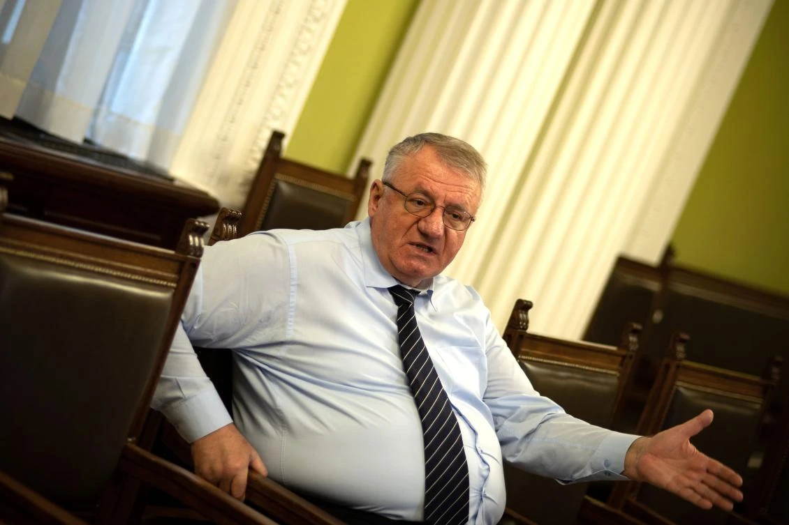 Serb Seselj sentenced to 10 years, but UN judges say time already served