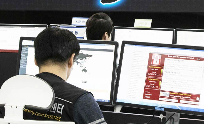 A photo taken on May 15, 2017 shows staff monitoring the spread of ransomware cyber-attacks at the Korea Internet and Security Agency (KISA) in Seoul. (AFP)