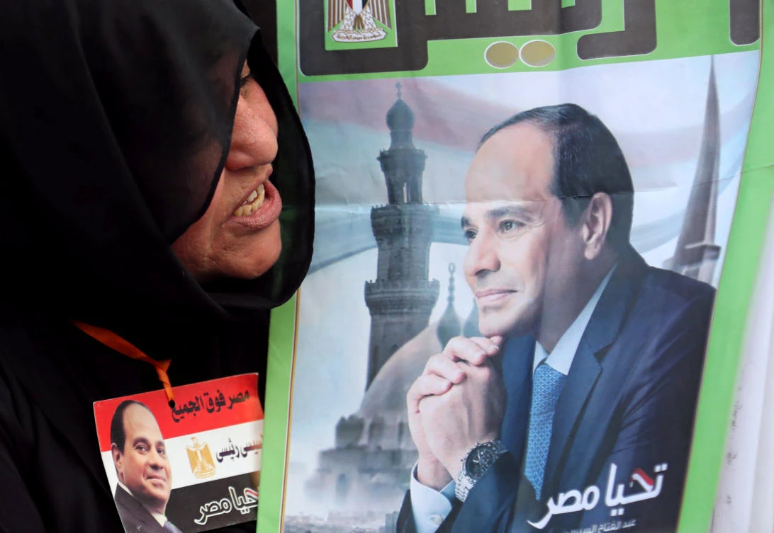 Supporters of Egyptian President Abdel Fattah El-Sisi in Tahrir square after presidential election results in Cairo, Egypt April 2, 2018. (Reuters)