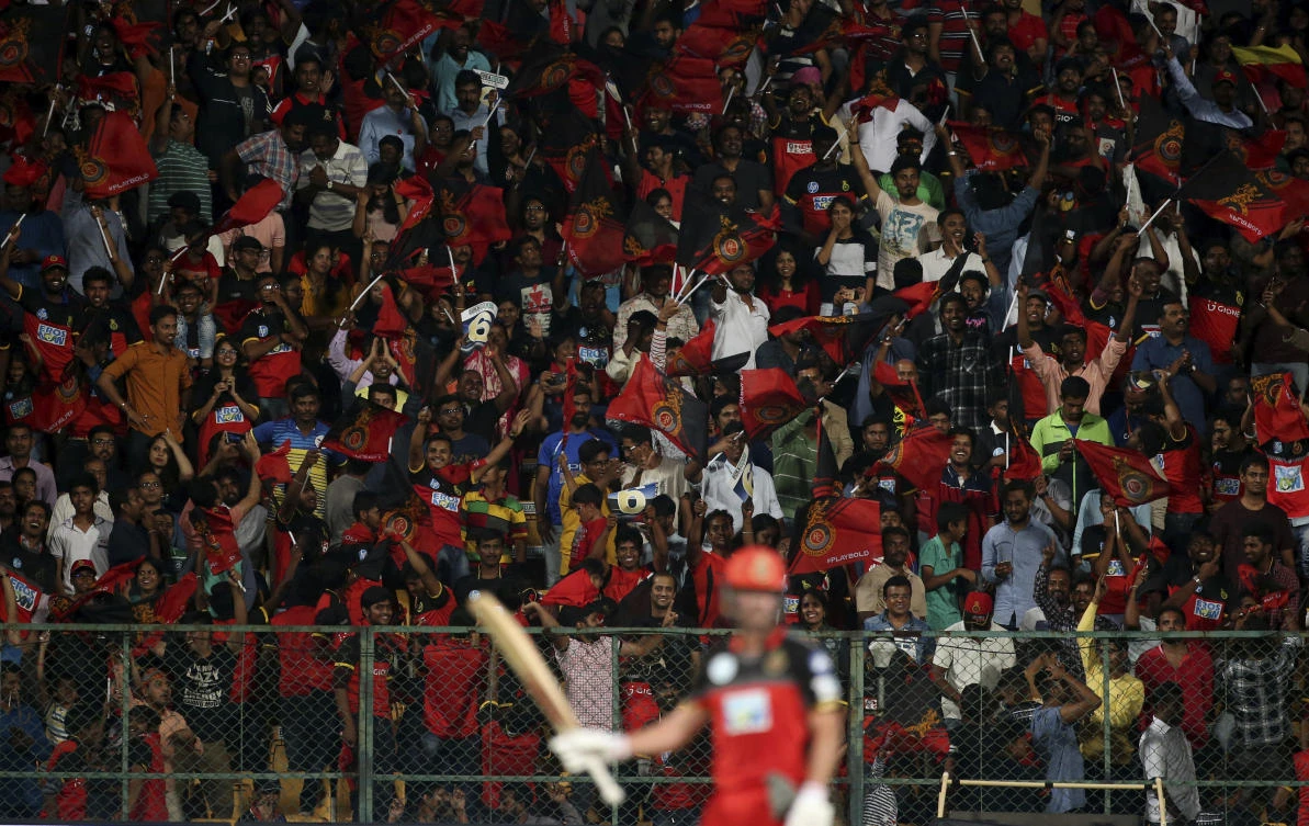 Supporters of Royal Challengers Bangalore cheer AB de Villiers after he make a free-flowing half-century, but the biggest cheers was reserved for Washington Sundar. (AFP