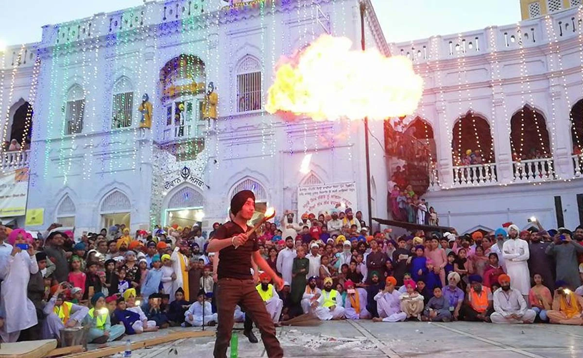 Sikh pilgrims take part in Baisakhi festival along with their families at Gurdwara Panja Sahib in Hasan Abdal, a city located near Islamabad. (AN photo by Aamir Shah)