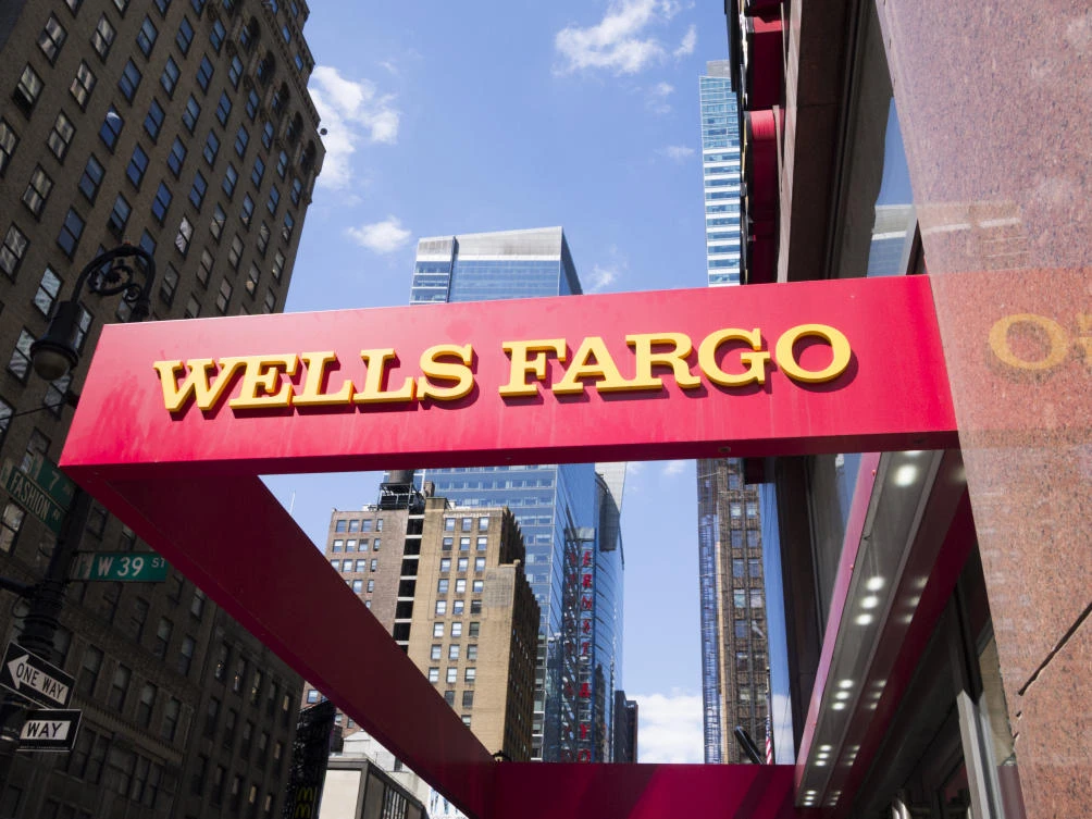 Wells Fargo to pay $1B for mortgage, auto lending abuses