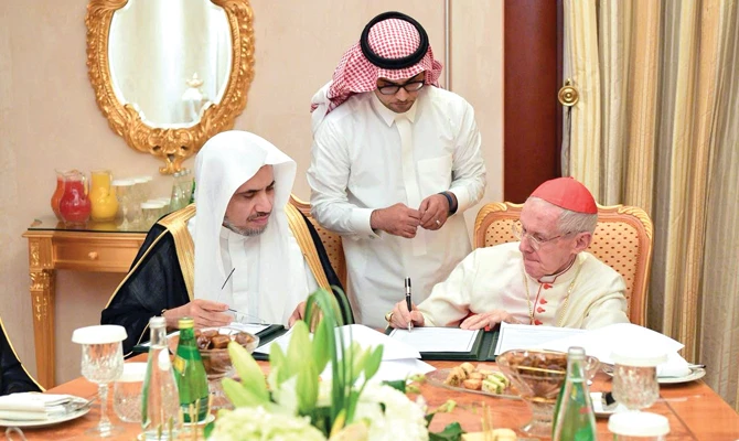 Cardinal Tauran praised the efforts of the Muslim World League in leading initiatives to strengthen relationships and build bridges between religions. (SPA)