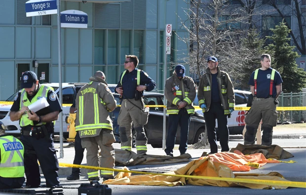 Toronto: Bodies and debris scattered over mile-long strip