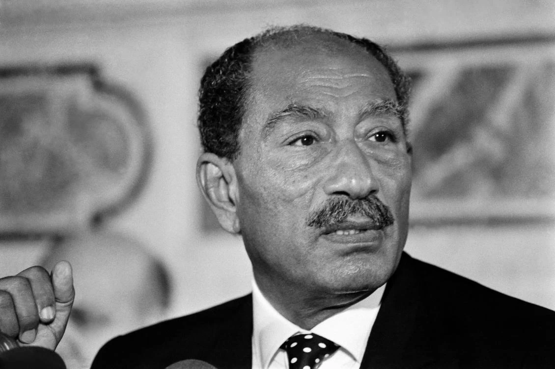UK secret documents: Sadat intended to step down prior to assassination