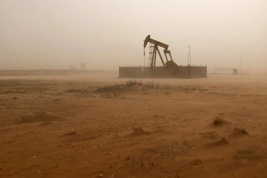 US crude inventories rose by 3.4 million barrels to 432.575 million in the week to March 27, according to a report by the American Petroleum Institute on Tuesday. (Reuters)