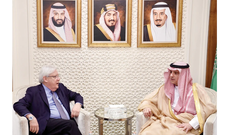 Saudi Arabia’s Foreign Minister Adel Al-Jubeir holds talks with Martin Griffiths, UN envoy to Yemen, in Riyadh on Wednesday. (SPA)