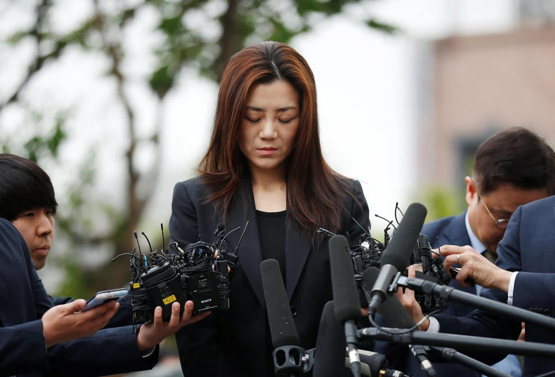 Police seek arrest of Korean Air nut rage sister on juice charges