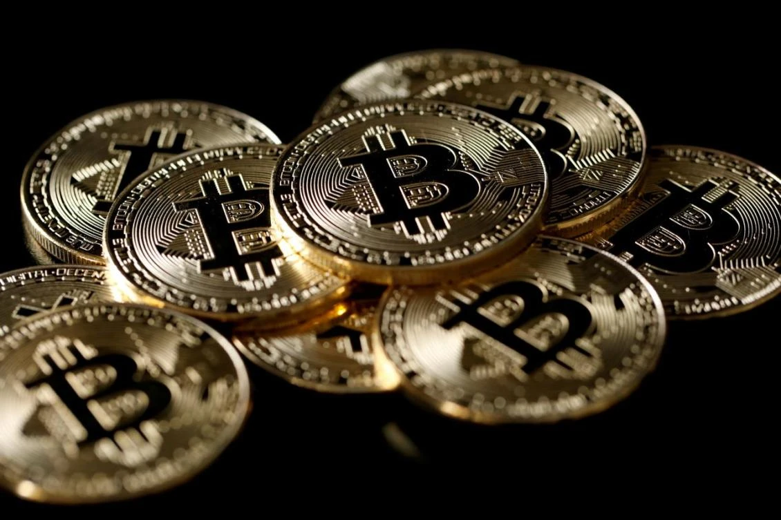 People are rushing to take advantage of a three-month window the Reserve Bank of India has given banks to sever ties with cryptocurrency traders and exchanges. (Reuters)