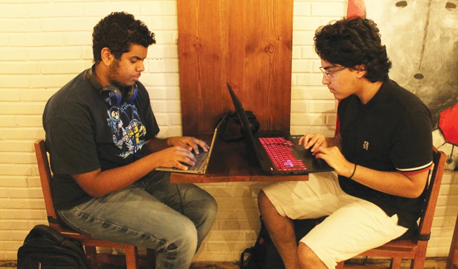 Talented duo makes a splash in Jeddah’s music scene