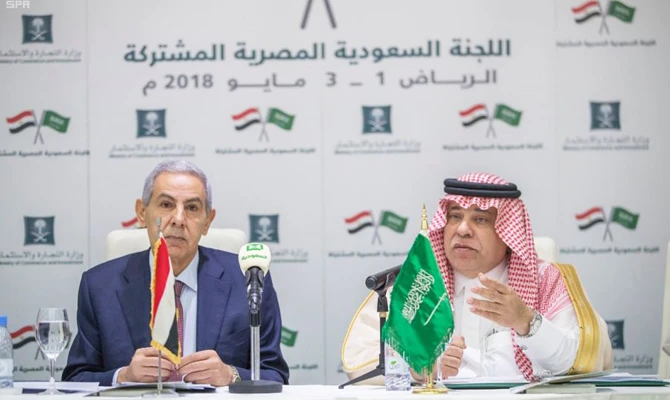 Saudi Minister of Commerce and Investment Majid bin Abdullah Al-Qassabi (right) and Egyptian Minister of Trade and Industry Tariq Qabil co-chaired the meeting in Riyadh. (SPA)
