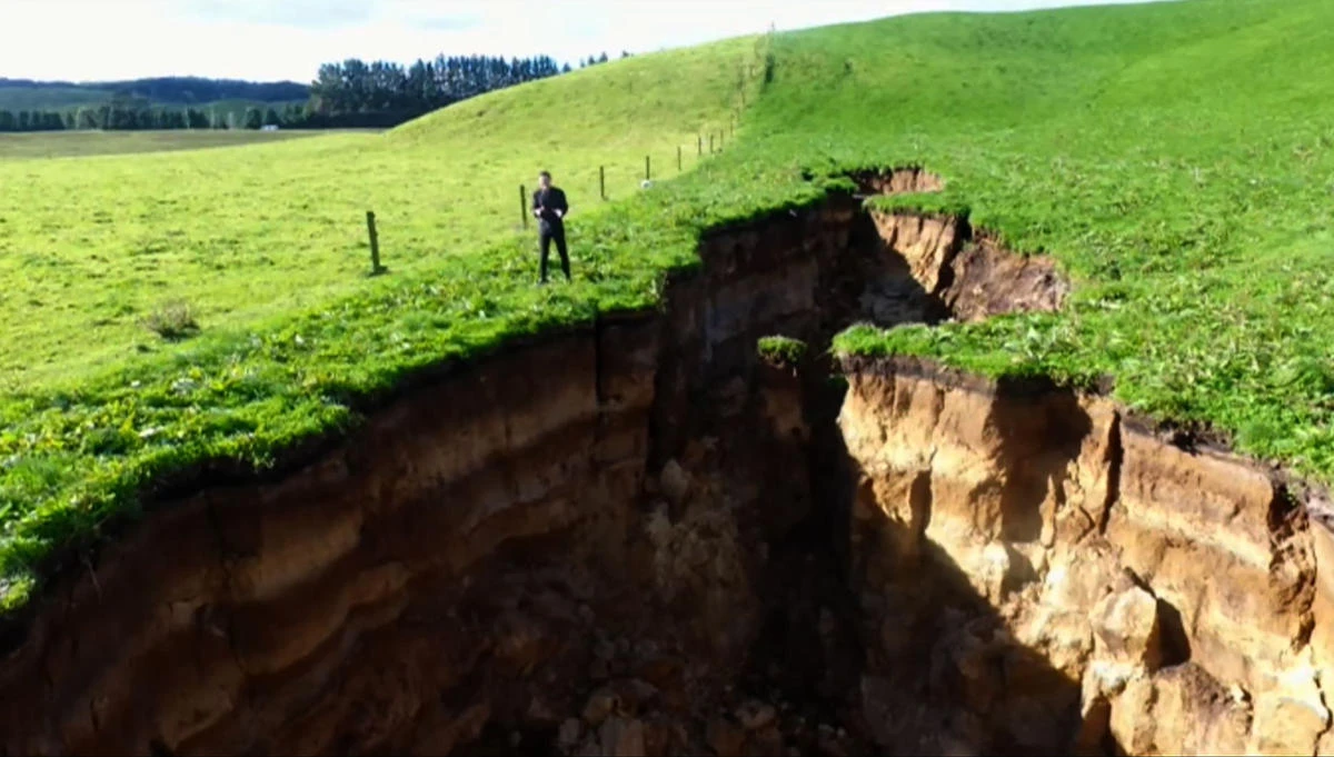 New Zealand sinkhole reveals glimpse into 60,000-year-old volcano