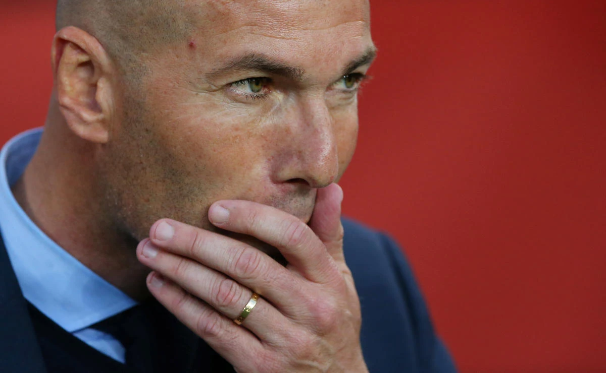 Real Madrid coach Zinedine Zidane would not be drawn on a big move for Neymar. (Reuters)