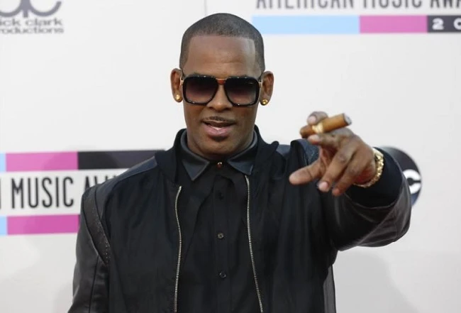 Spotify cuts R. Kelly music from playlists, cites new policy