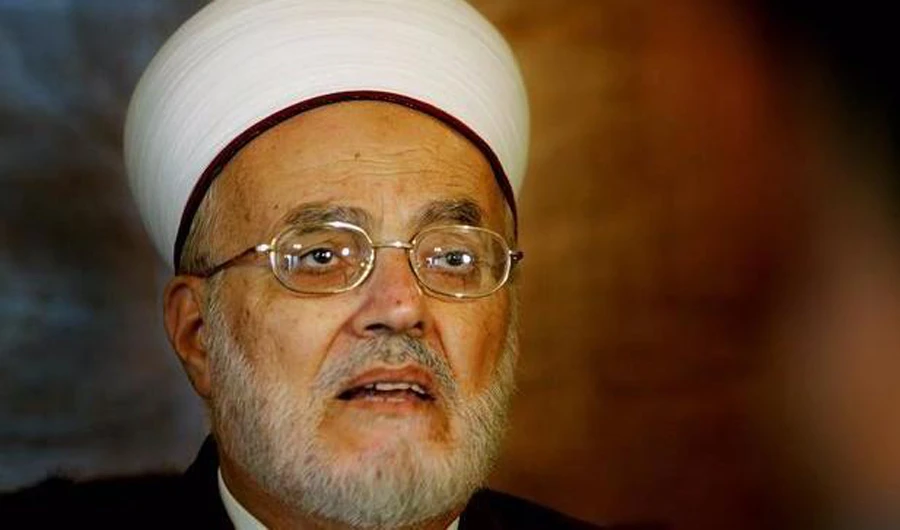 Israel bars Al-Aqsa preacher from traveling abroad