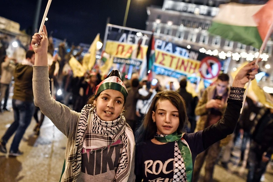 Third-generation Palestinians look to their roots