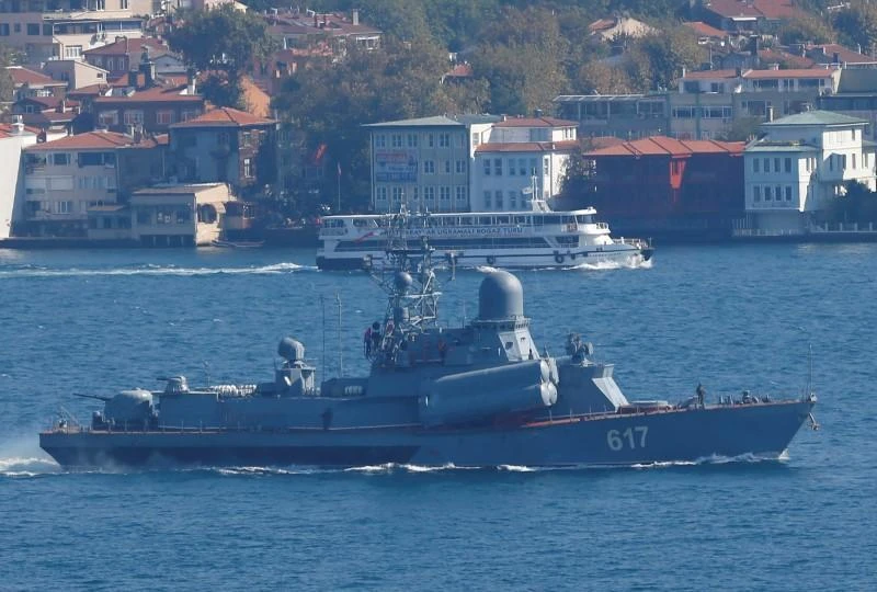 File photo of the Russian Navy’s missile corvette ‘Mirazh’ sails in the Bosphorus, en route to the Mediterranean Sea, Istanbul, Turkey, October 7, 2016. (Reuters)