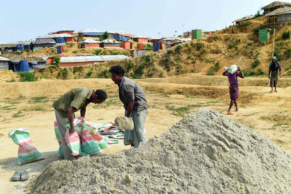 Rohingya volunteers get UN training to deal with monsoon threat