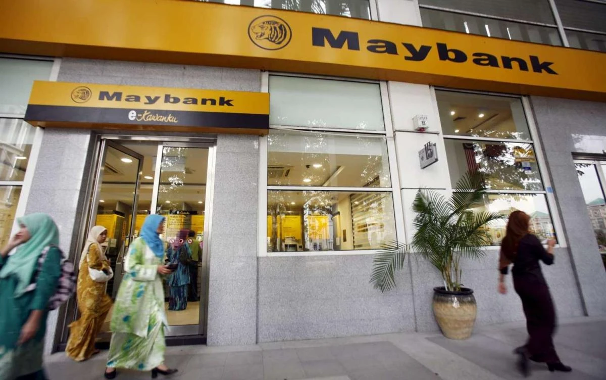Malaysian banks with presence in the neighboring Southeast Asia countries, such as Maybank, expect stronger demand for corporate and consumer loans as economies improve. (Reuters)