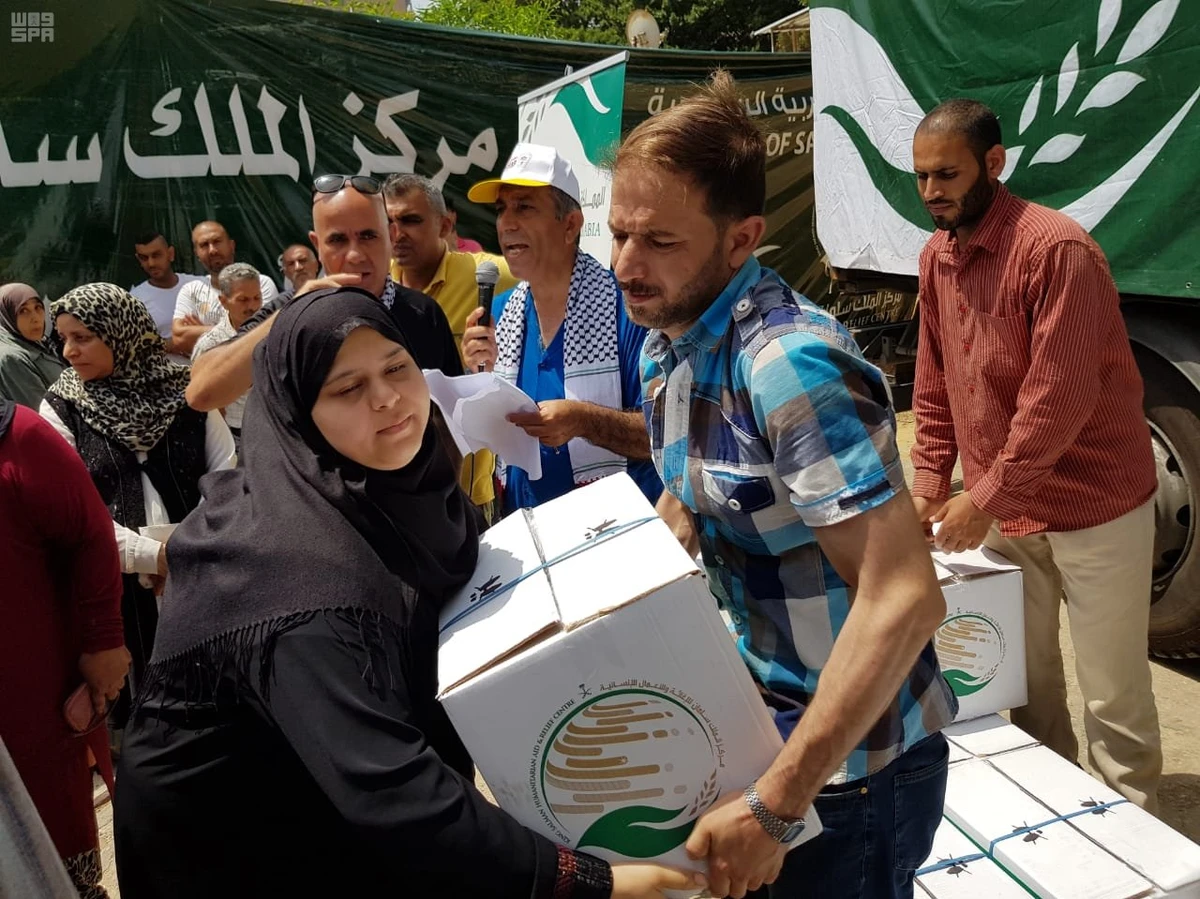 King Salman Relief Center launches food baskets in Palestinian refugee camps in Lebanon (SPA)