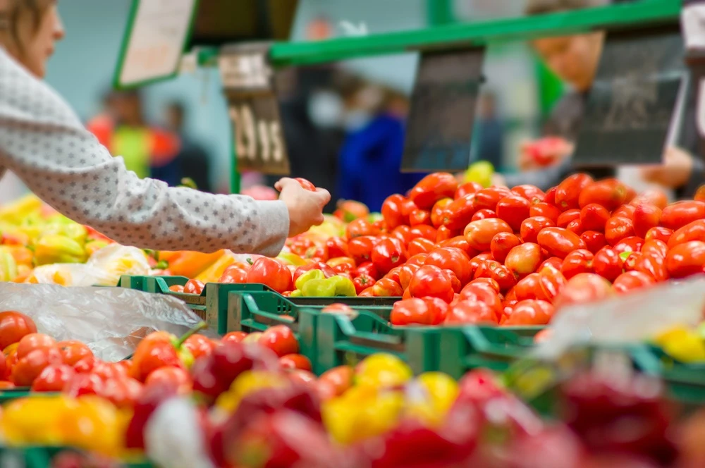 Groceries got you down? 6 healthy iftar shopping tips to help you out