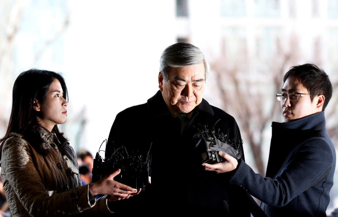 South Korean prosecutors raid Korean Air headquarters