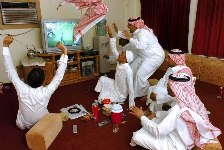 Saudi authorities have continued their campaign to eliminate the broadcasting devices that are responsible of bootlegging one of the sport channels. (AFP)