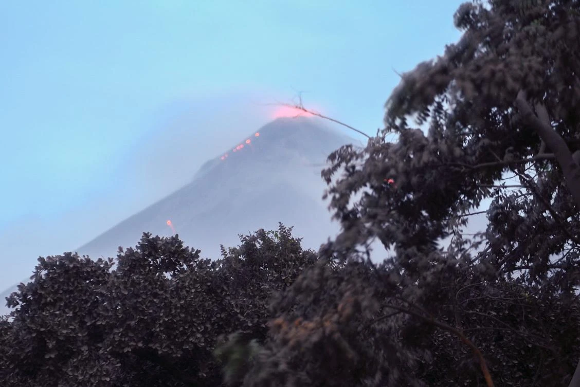 Earthquake hits Guatemalan coast after eruption of Fuego volcano