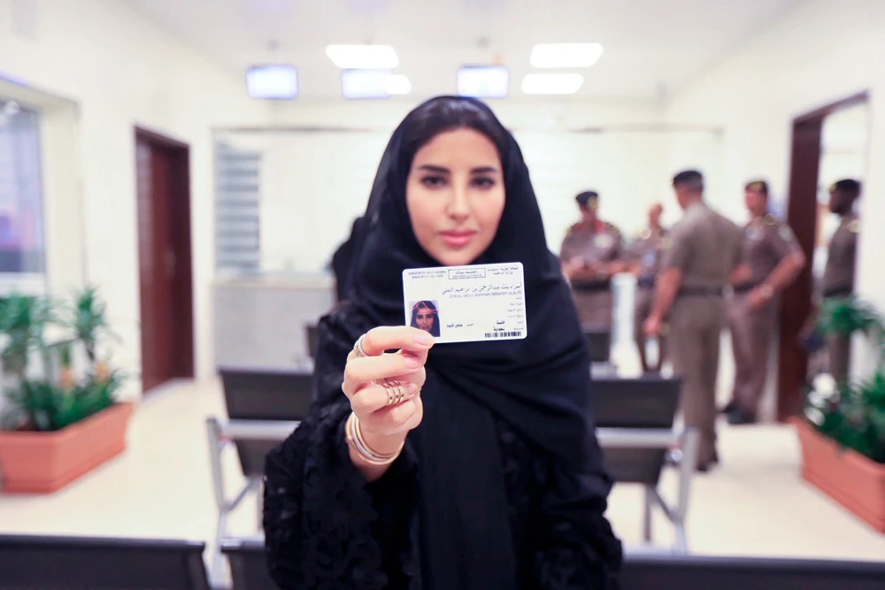 First batch of Saudi women receive driving licenses