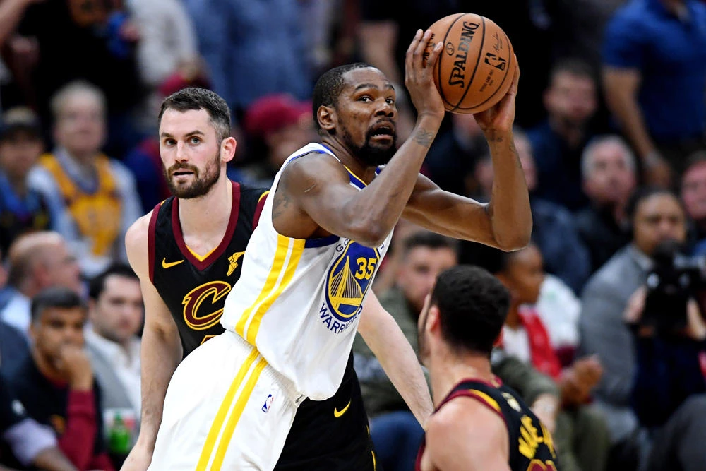 Durant scores 43 to lead Warriors to brink of NBA title