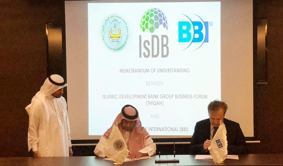 The MoU was signed between Mohammed Al-Ammari, acting CEO of the Islamic Corporation for the Development of the Private Sector (ICD), the private sector arm of IDB Group (on behalf of THIQAH), and Amer Bukvić, CEO, Bosna Bank International.