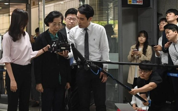 Mother of ‘nut rage’ Korean Air heiress grilled over illegal maids