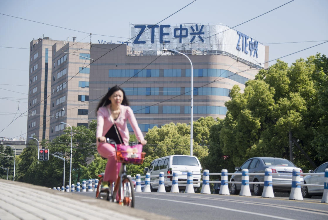 ZTE stocks collapse at resumption of trading in Hong Kong
