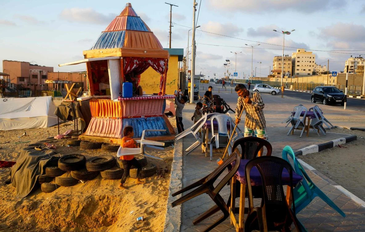 Hani Al-Laham is one of nearly 60,000 Palestinians in Gaza on the payroll of the internationally-recognized administration based in the West Bank, but whose salaries have been unpaid for a long period. (AFP)