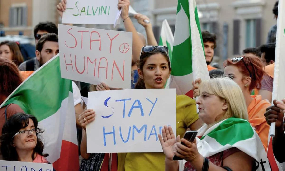 Protesters in Rome make their feelings clear after Matteo Salvini pledged to create a ‘register’ of Roma people. (Getty Images)
