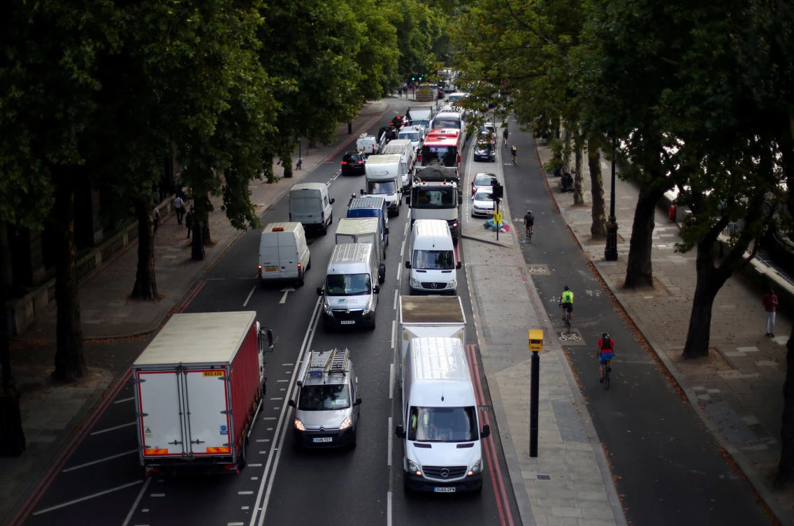 Cars sit in a traffic jam along the Embankment during the morning rush hour in central London, Britain, August 29, 2017. (Reuters)