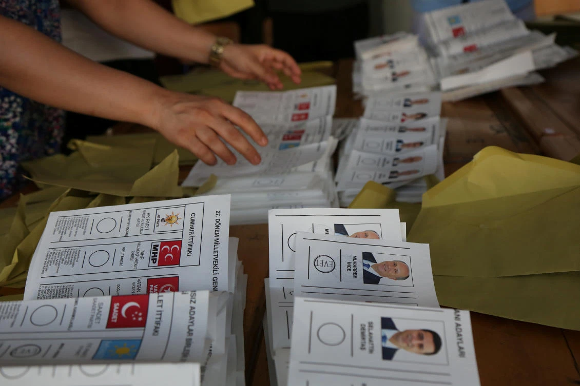 Erdogan, ruling AK Party take early lead in Turkish elections