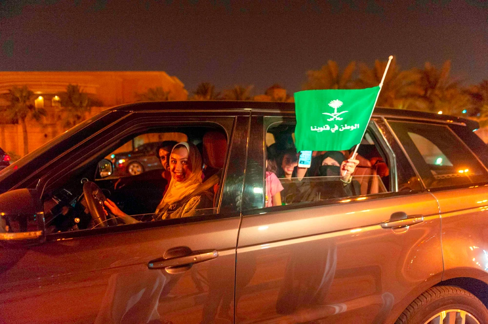 World applauds as Saudi women take the wheel