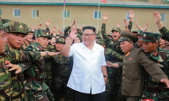 North Korea leader Kim Jong Un inspects Unit 1524 of the Korean People's Army (KPA) in this undated photo released by North Korea's Korean Central News Agency (KCNA) on June 30, 2018. (REUTERS)