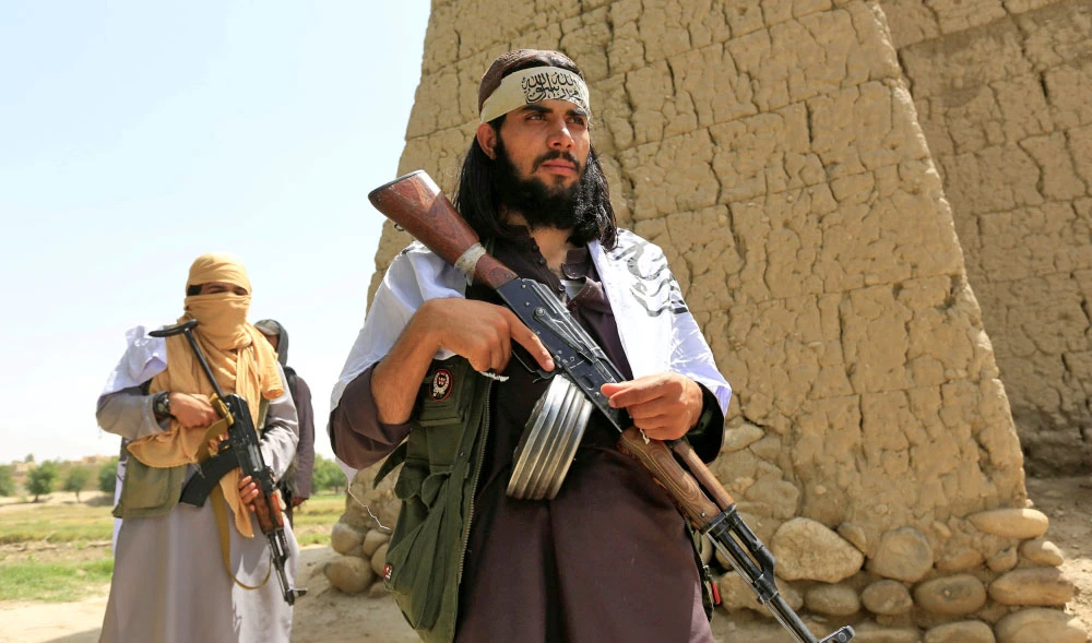 Unidentified gunmen beheaded three men and torched a boys’ school in Nangarhar province in eastern Afghanistan late on Saturday. (REUTERS/Parwiz/File Photo)