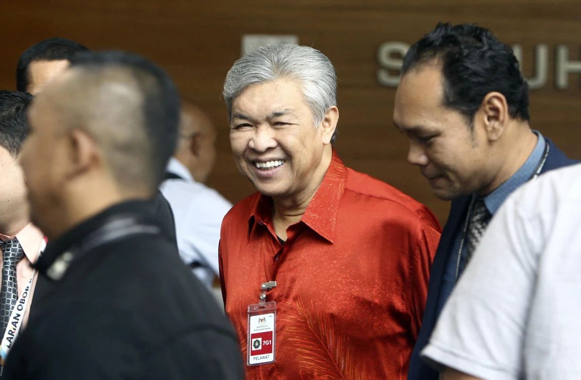 Malaysia freezes hundreds of bank accounts linked to 1MDB