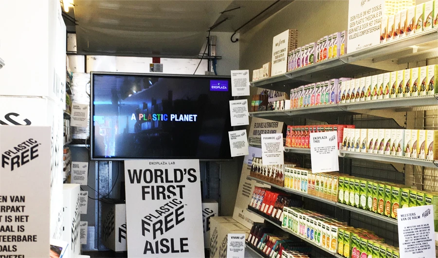 The Mobe-Aisle has been designed to show shoppers that a plastic-free future is ready to be realized today.
