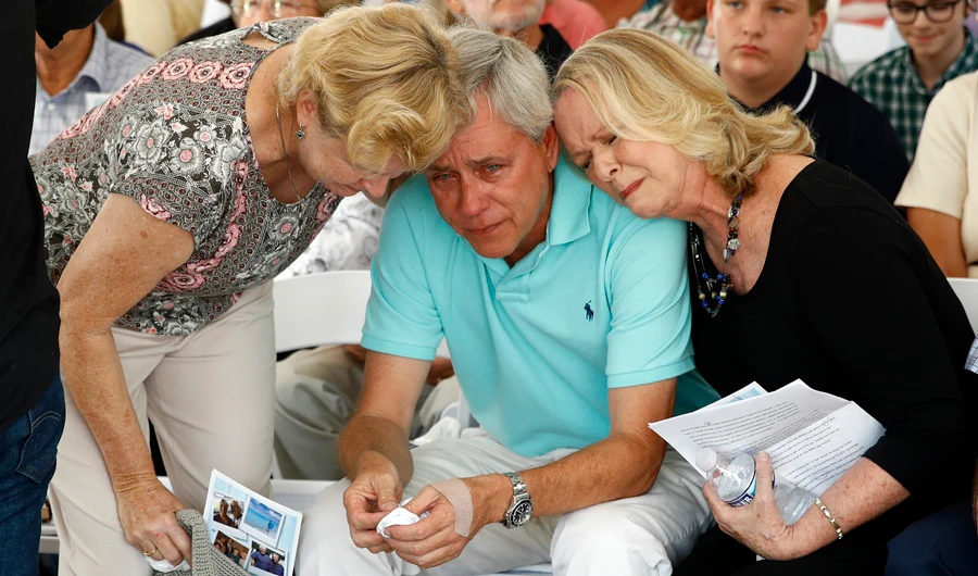 Overflow crowd gathers to honor slain Maryland journalist