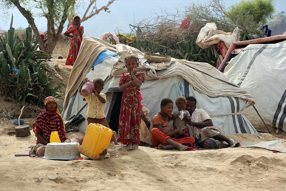 Thousands flee to Aden from Houthi-held areas in Hodeidah