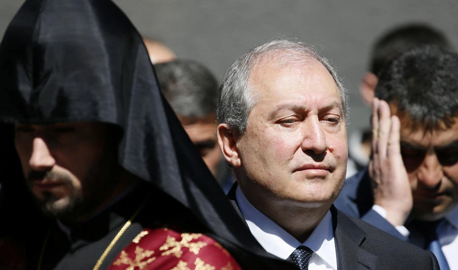 New Armenia PM targets former elite in graft crackdown