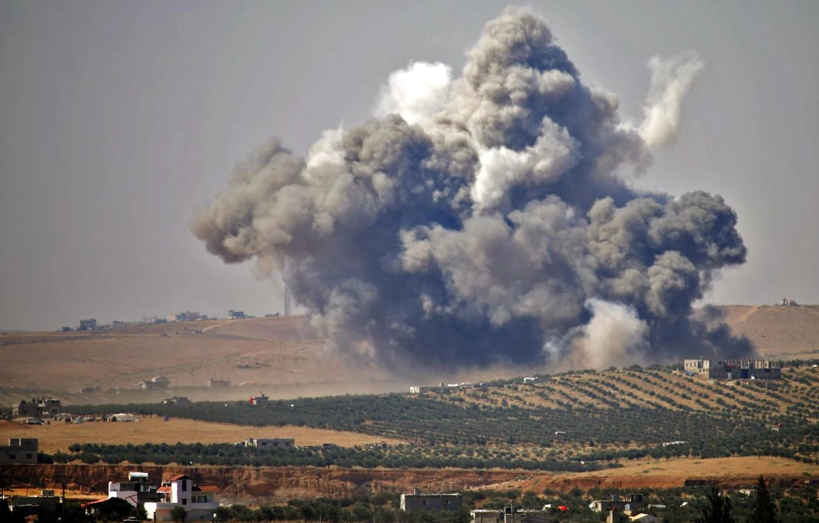 Daraa battle: Russia, Assad forces unleash heavy airstrikes as talks bog down