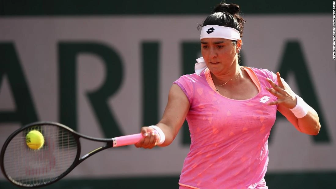 Ons Jabeur lost in straight sets to Kateřina Siniaková.