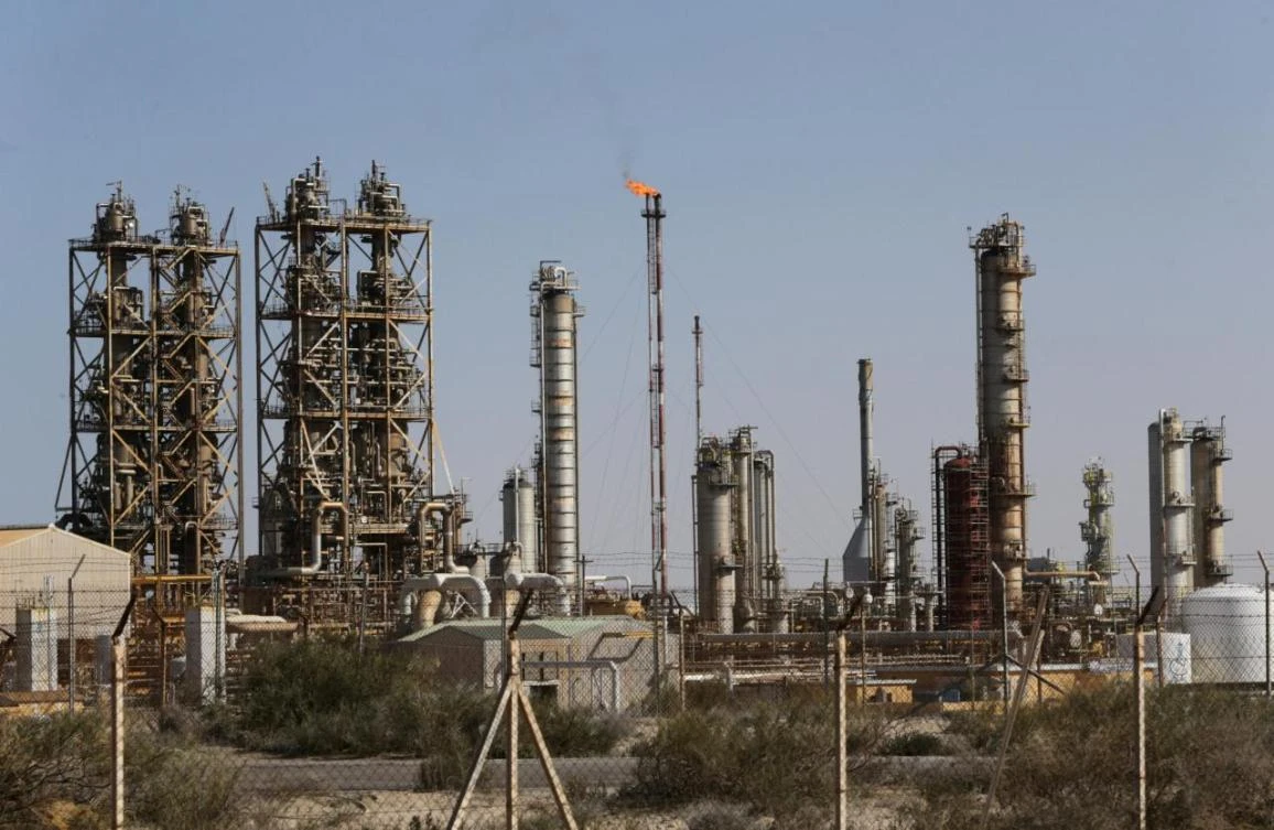 Above, an oil refinery in Libya’s northern town of Ras Lanuf. Libya’s national oil production fell to 527,000 barrels per day following recent oil port closures including that of Ra Lanuf. (AFP)