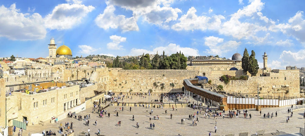 Israeli lawmakers visit contested Jerusalem holy site